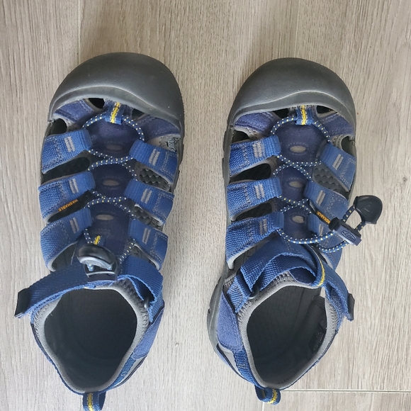 Keen sandals brand new - Picture 2 of 3